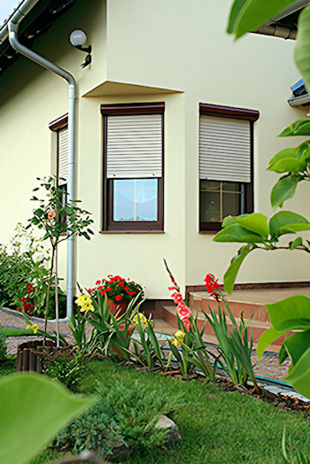 Coffre de volet roulant carré RAL 9010 pour embrasures de fenêtres